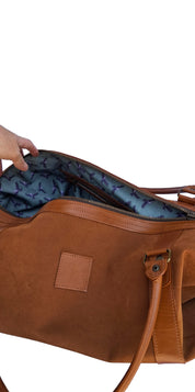 Bolso ULMMO Carpincho camel - forro cóndor Verde