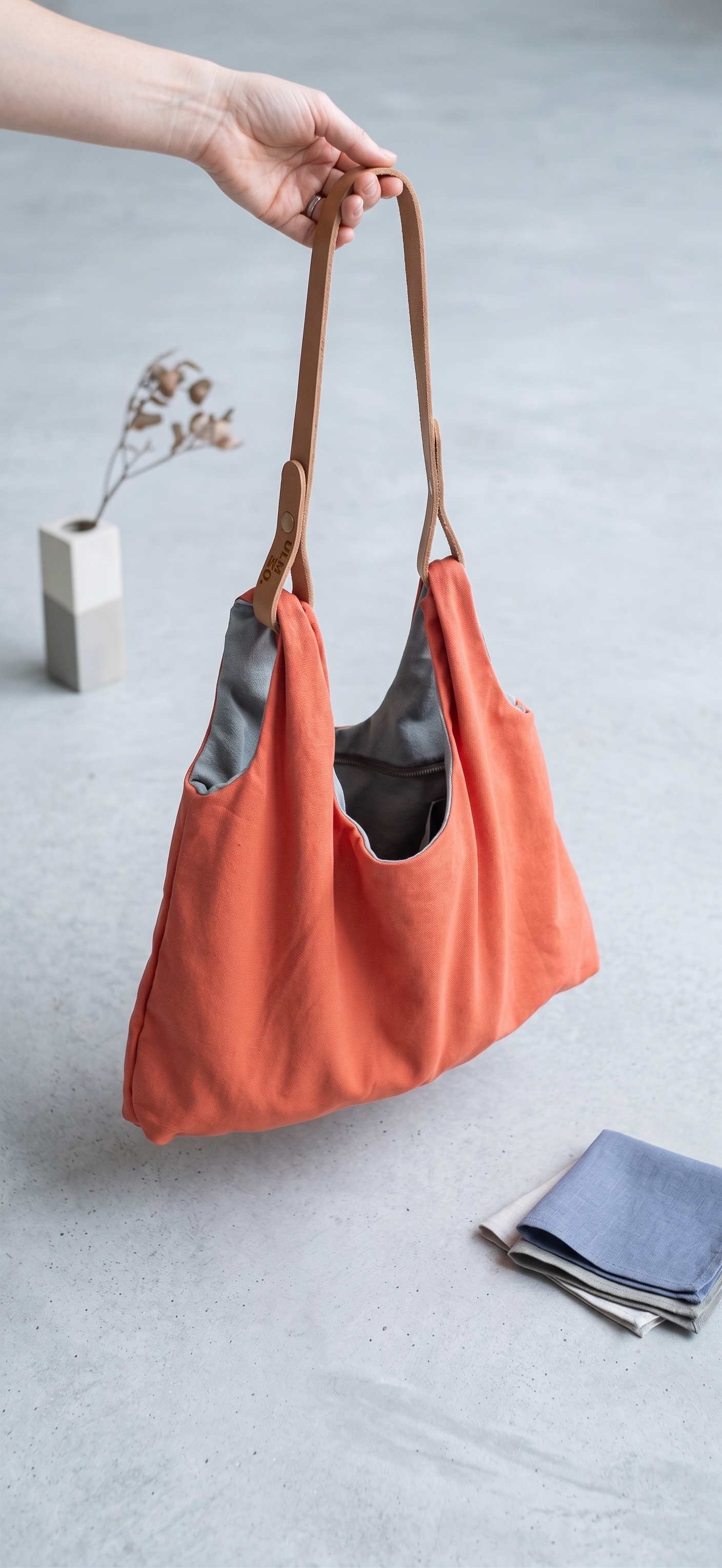 Cartera 100% lino Sandia con forro gris y cierre