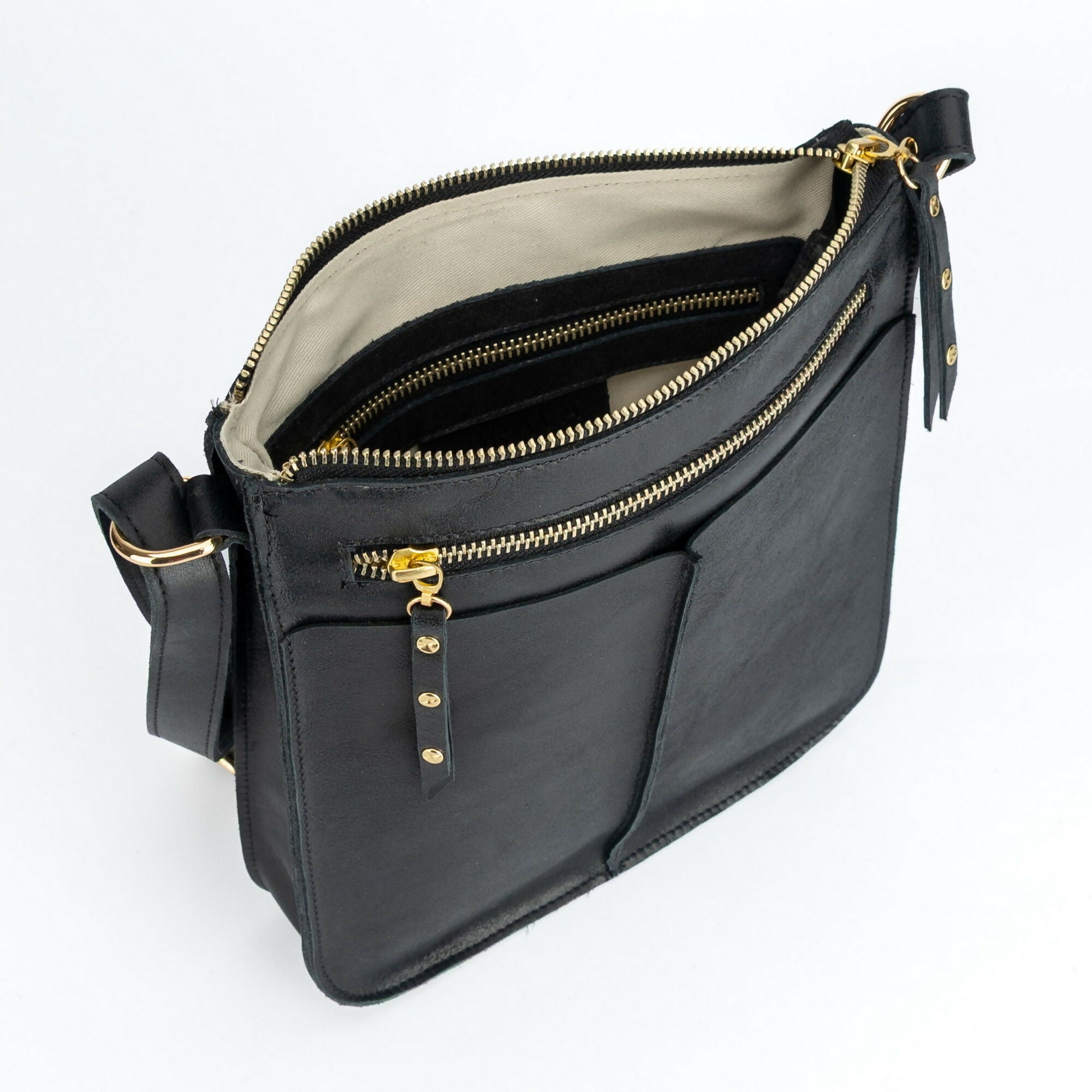 Bandolera de cuero modelo SOL negro