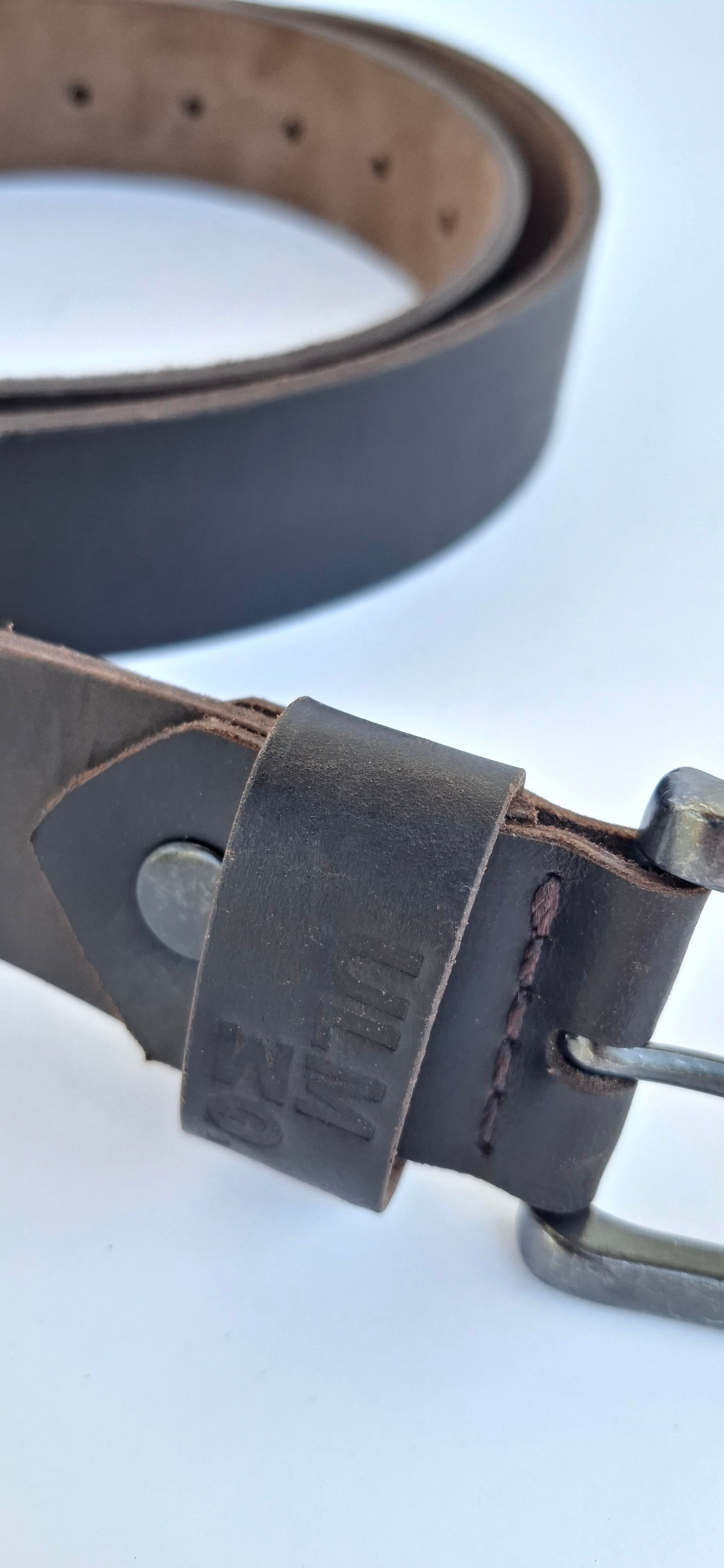 Cinturón ULMMO 100% Cuero Graso – Hecho a Mano en Chile