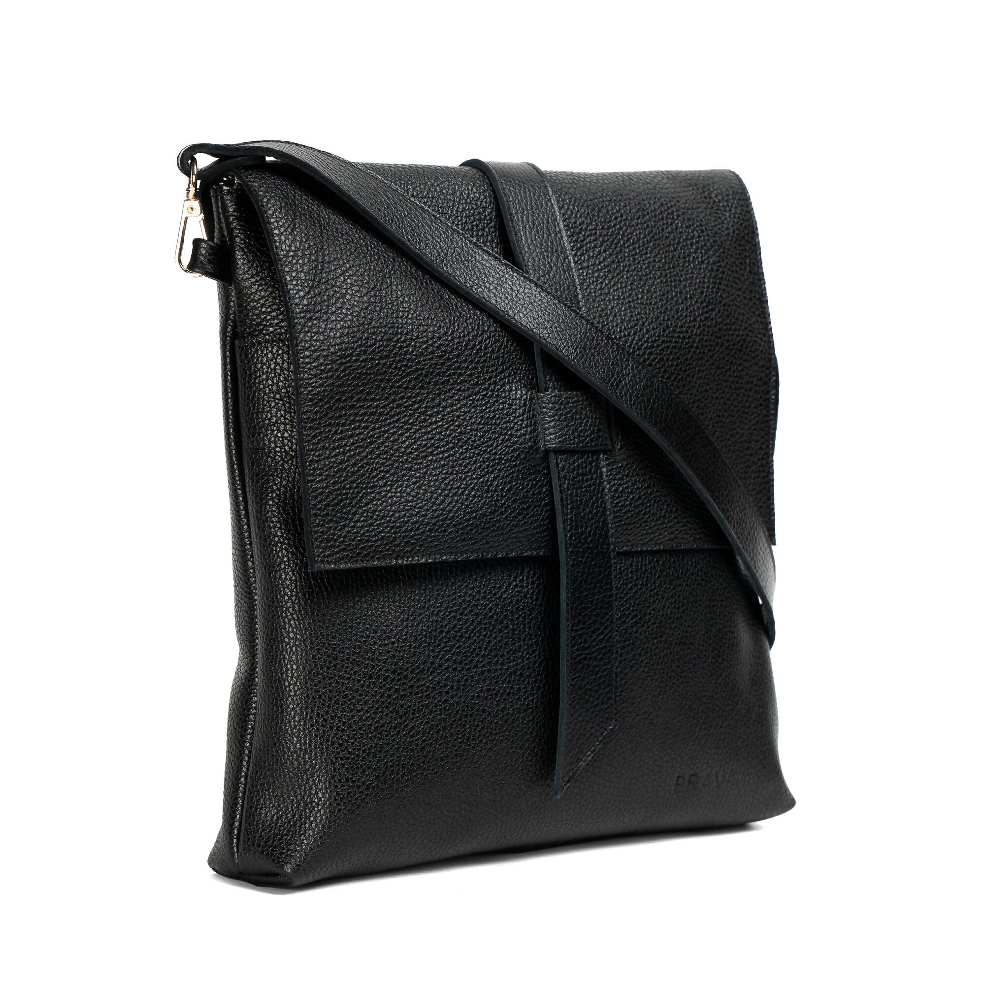 bandolera-cuero-PAZ-negro-diagonal