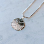 Collar Padre Nuestro bañado en oro blanco