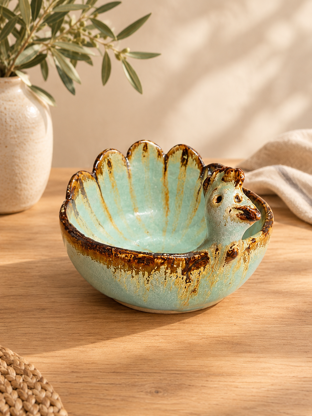 Guangualí Stoneware Ceramic Hen, Medium