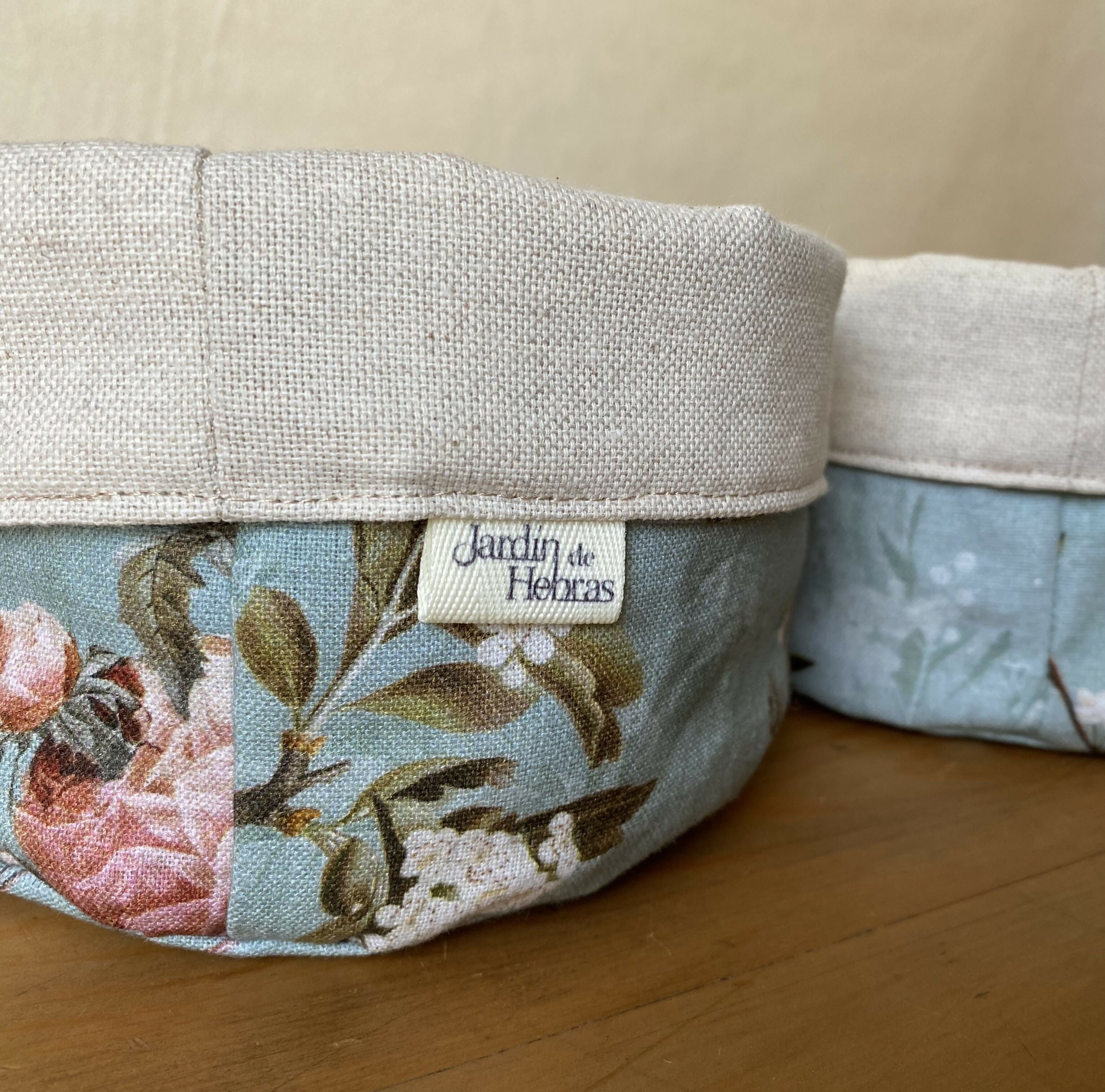 ED0FDE81-7F0C-4C51-AF30-D88BCDE13D79