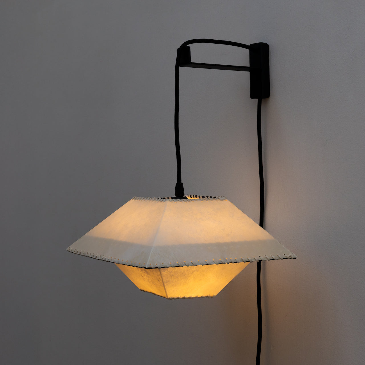 Lámpara Cuadrado Chico Escuadra de Fierro