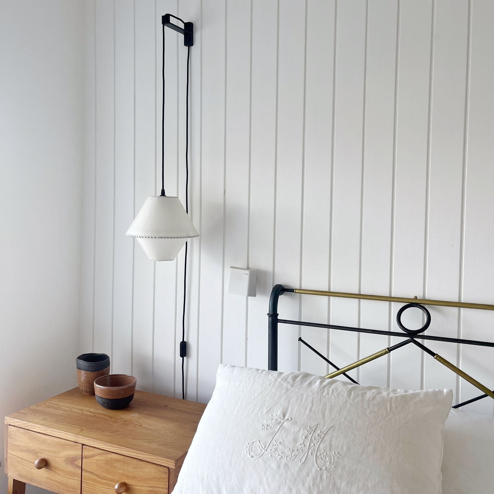 Lámpara Platillo Doble Escuadra de Fierro