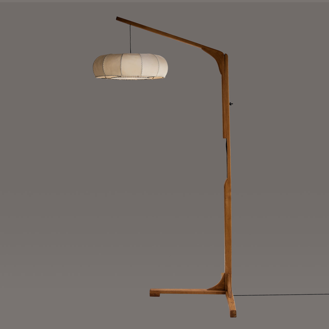 Lámpara Trufa Pergamino Base Madera Ascendente L