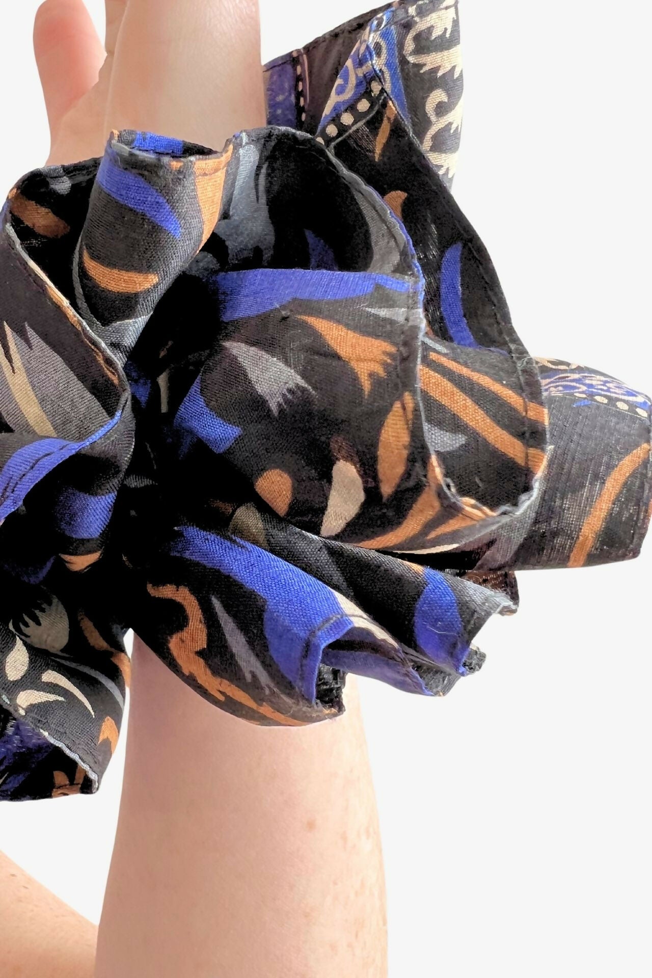 ScrunchieSedaPaulamar2