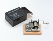 mecanismo y caja de cartón 34