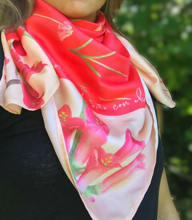 Pañuelo 90 x 90 Añañuca de Fuego