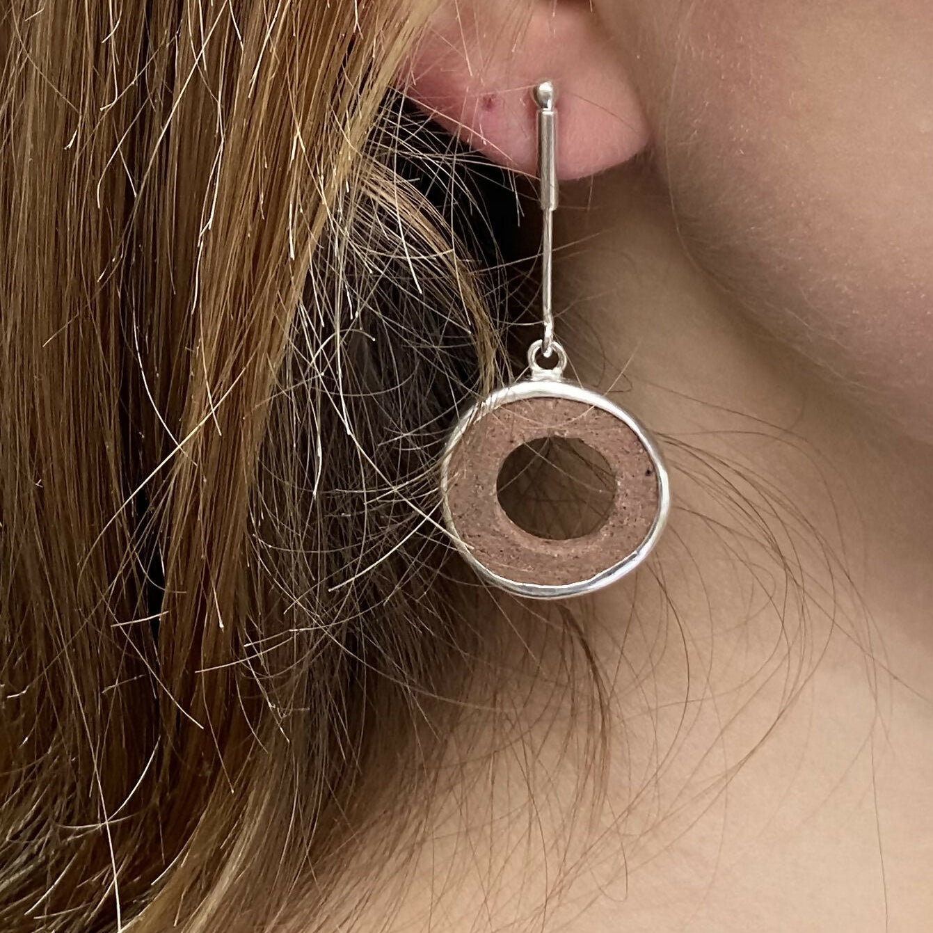 Gira Disco_Café rojizo