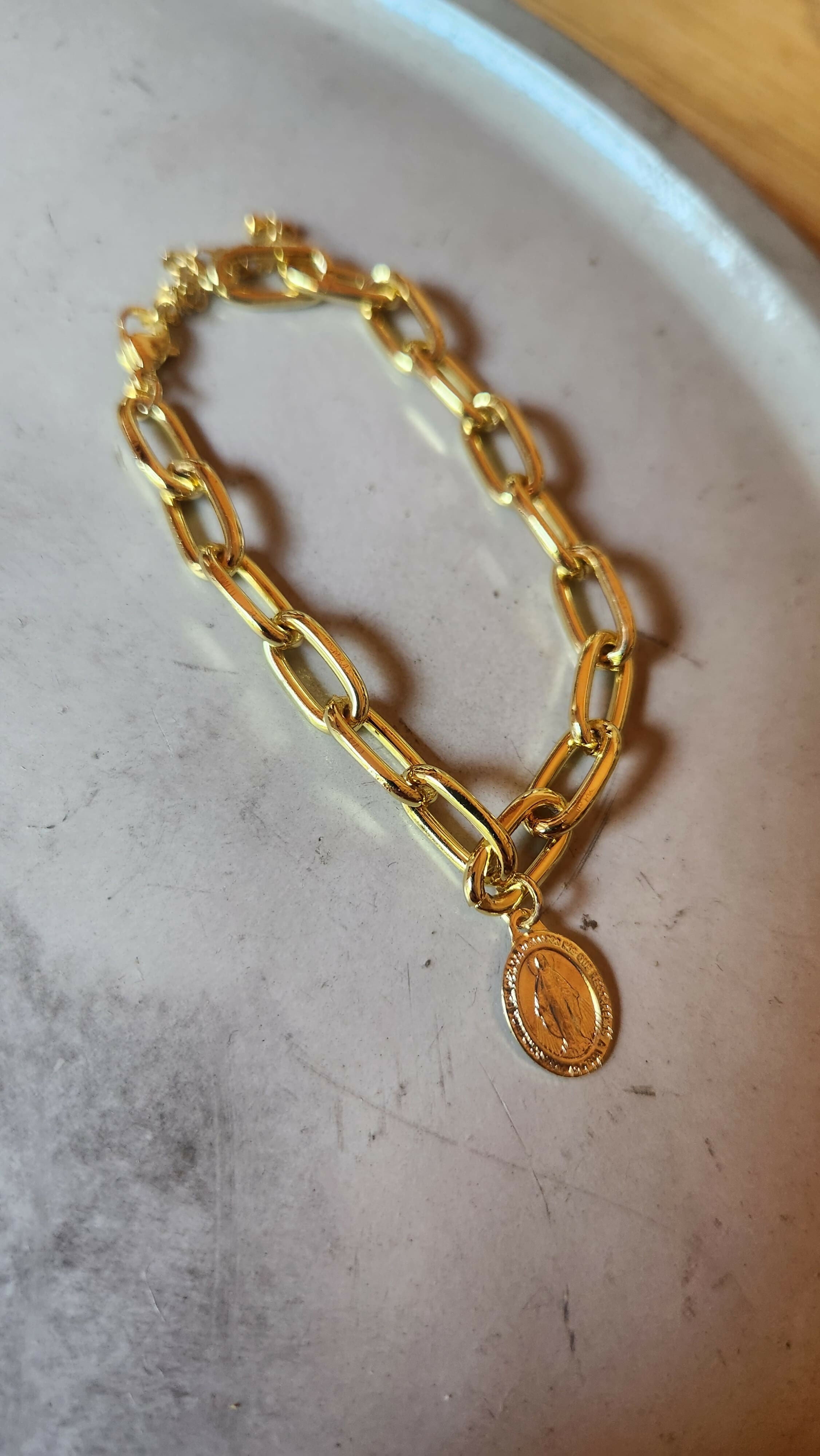 Pulsera eslabones con Virgen de los Rayos baño oro
