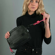 MINIKNOT Bandolera / Negro / Fucsia Neon