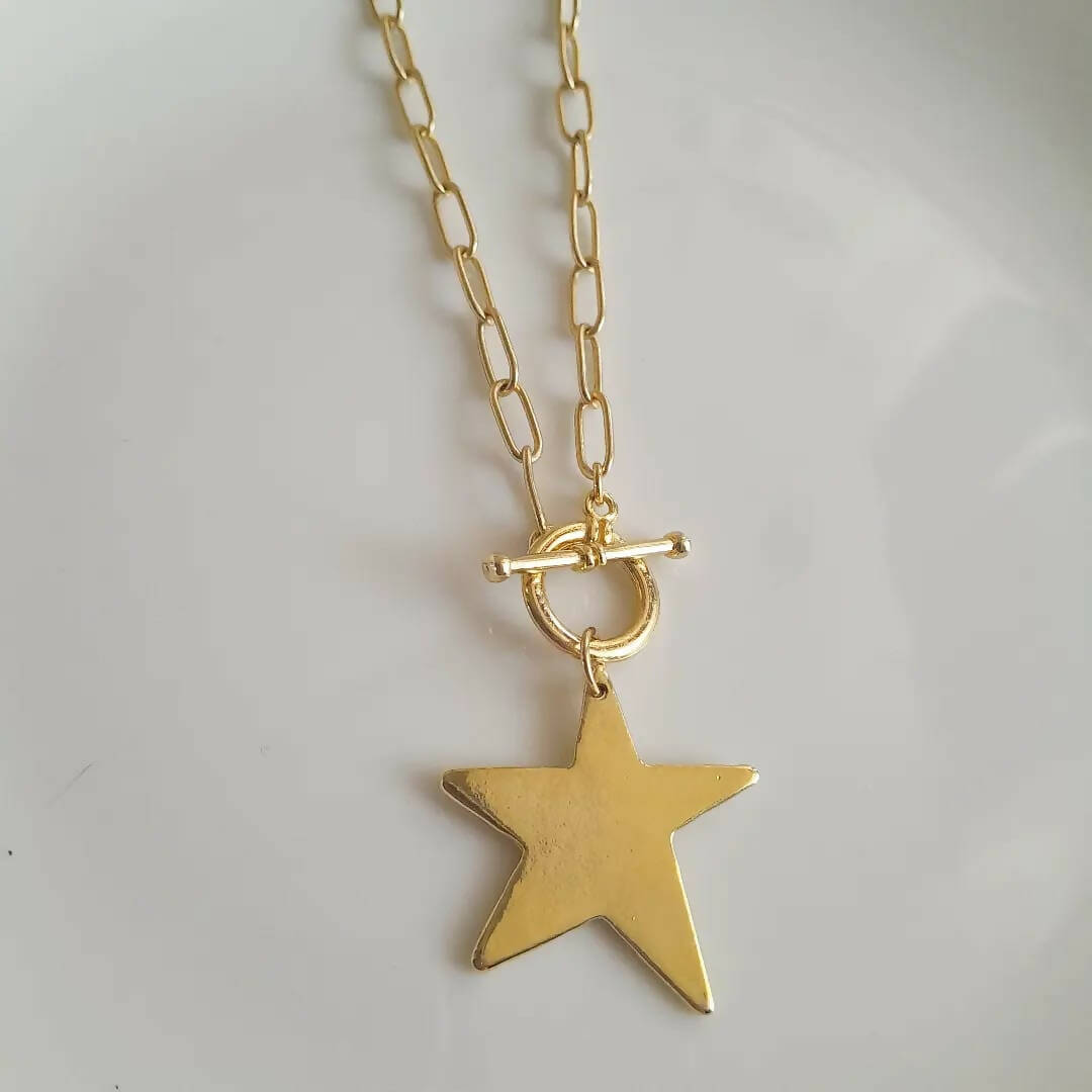 COLLAR ESLABONES CON ESTRELLA - BRONCE BAÑO ORO
