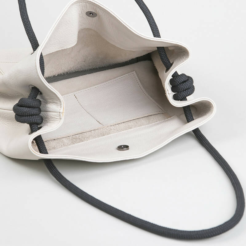 TEENKNOT Totebag / Arena / Negro