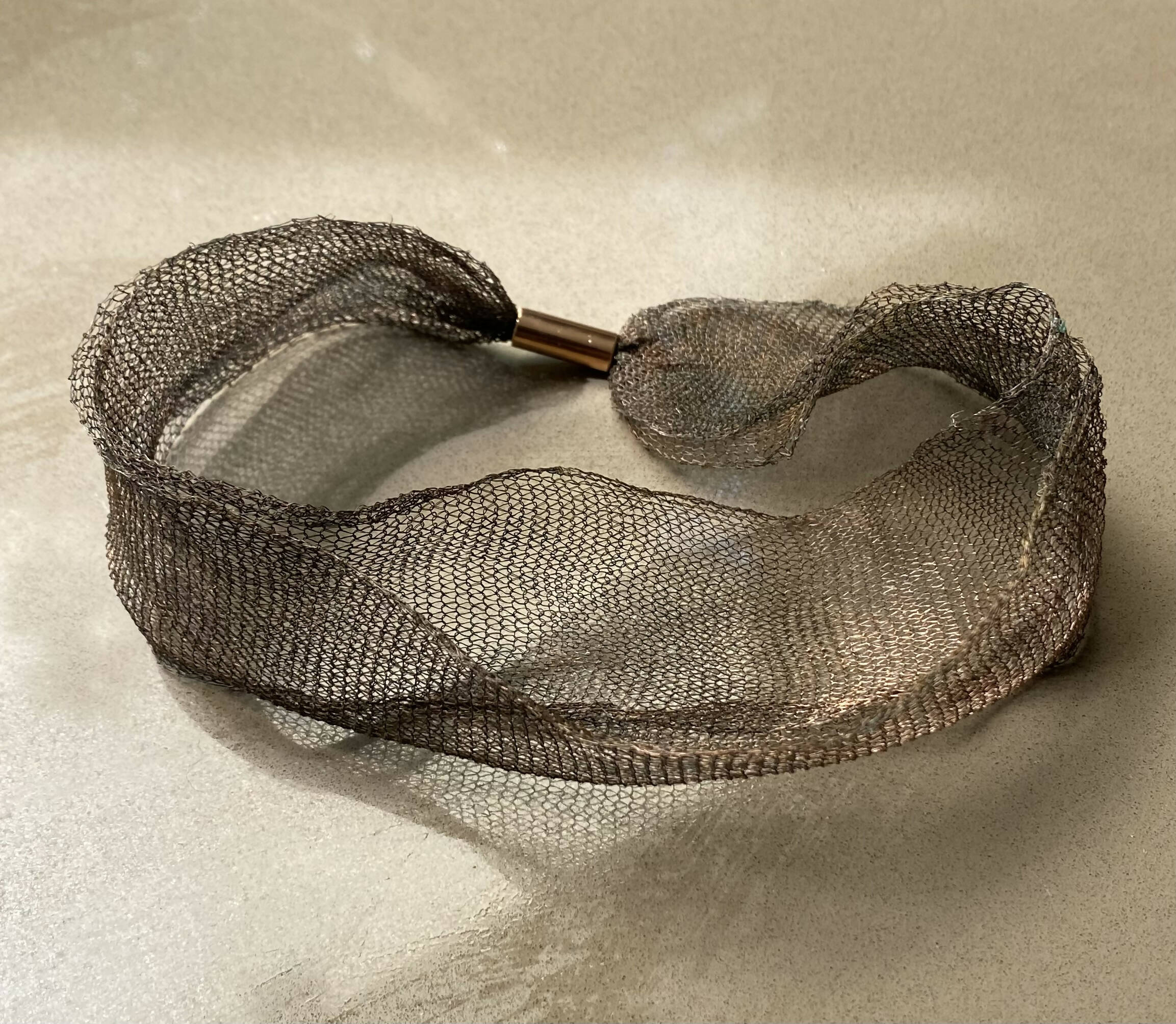 COLLAR CINTA PLANA DECAPADO