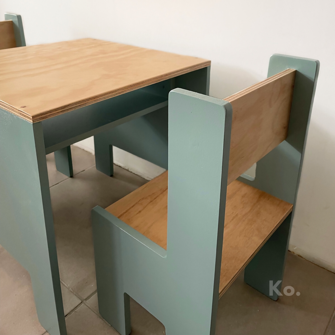 (A PEDIDO) Mesa con dos sillas Color Verde Pastel Calcáreo