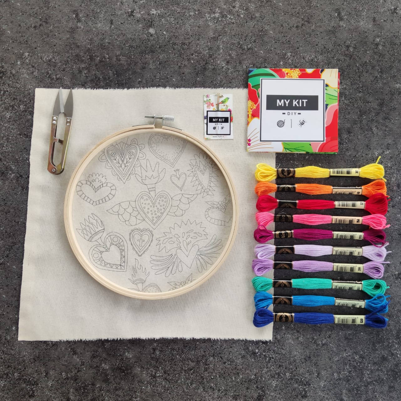 Kit de bordado corazones detente