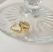 Argollas hechas de estrellas