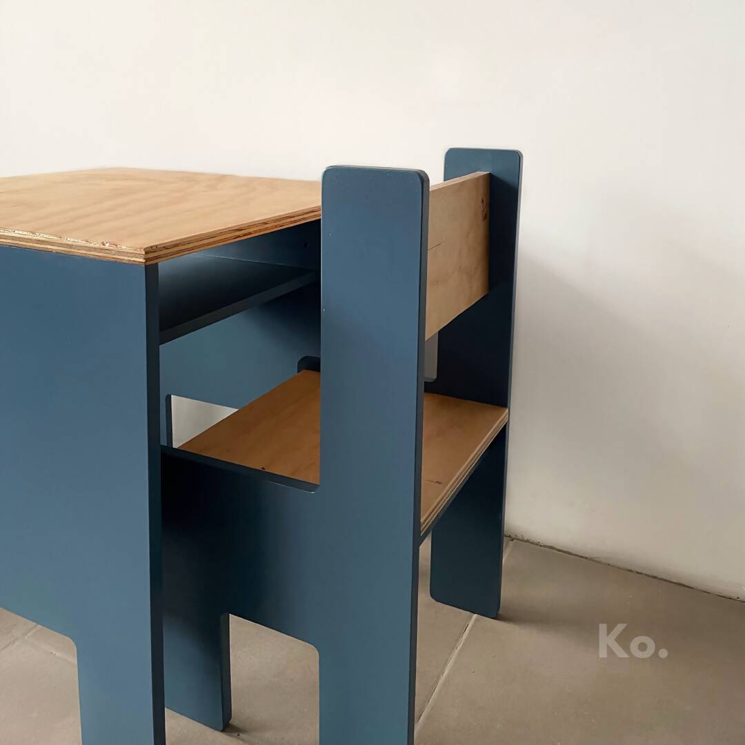 (A PEDIDO) Mesa con una silla Color Azul Marino Oscuro