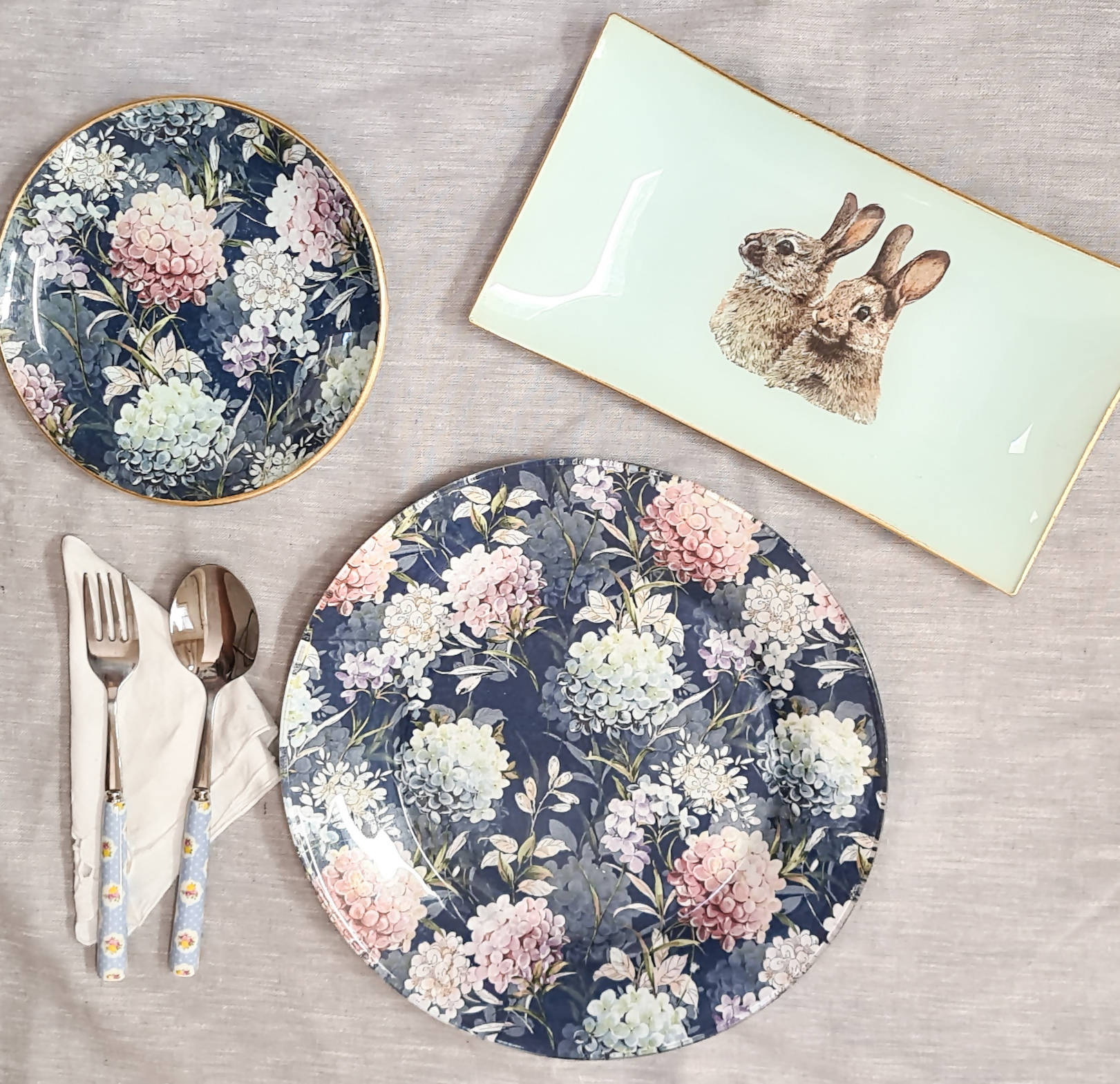 Plato Pan Hortensias redondo