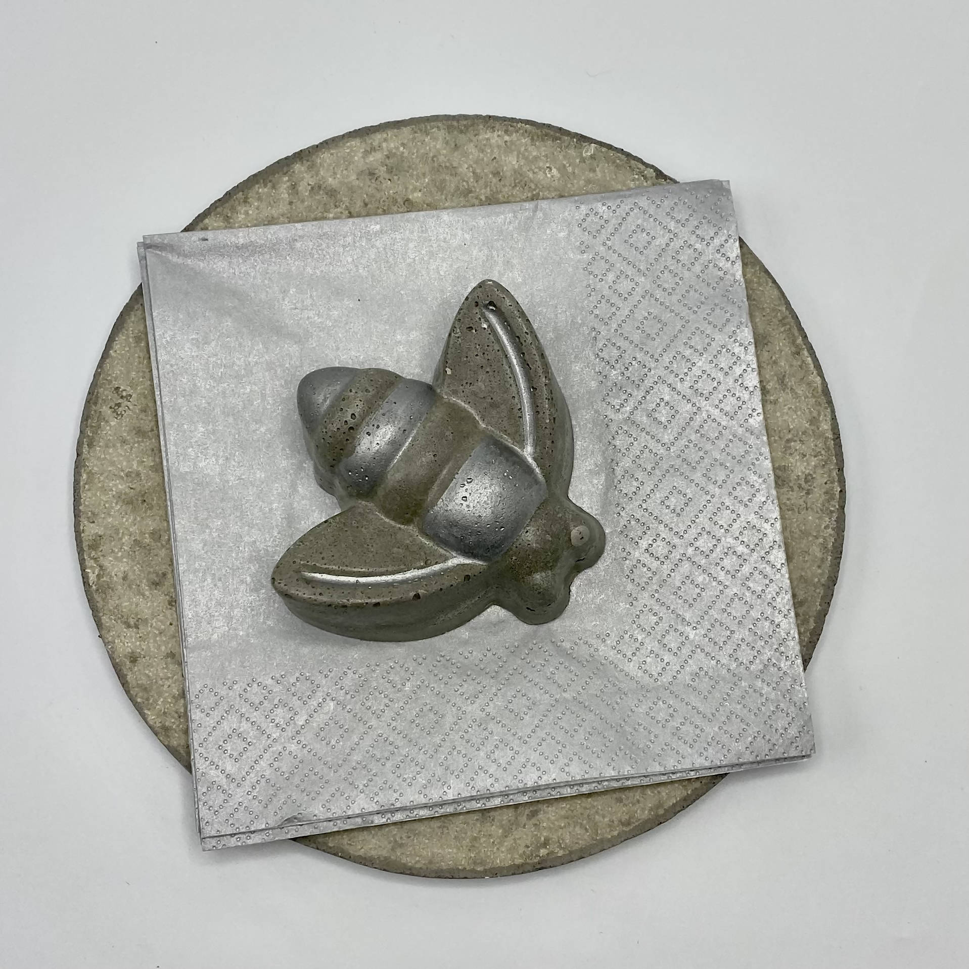 SERVILLETERO HORMIGÓN ABEJA