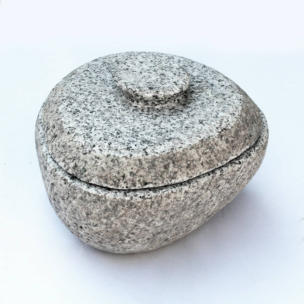 Mortero de piedra con tapa M