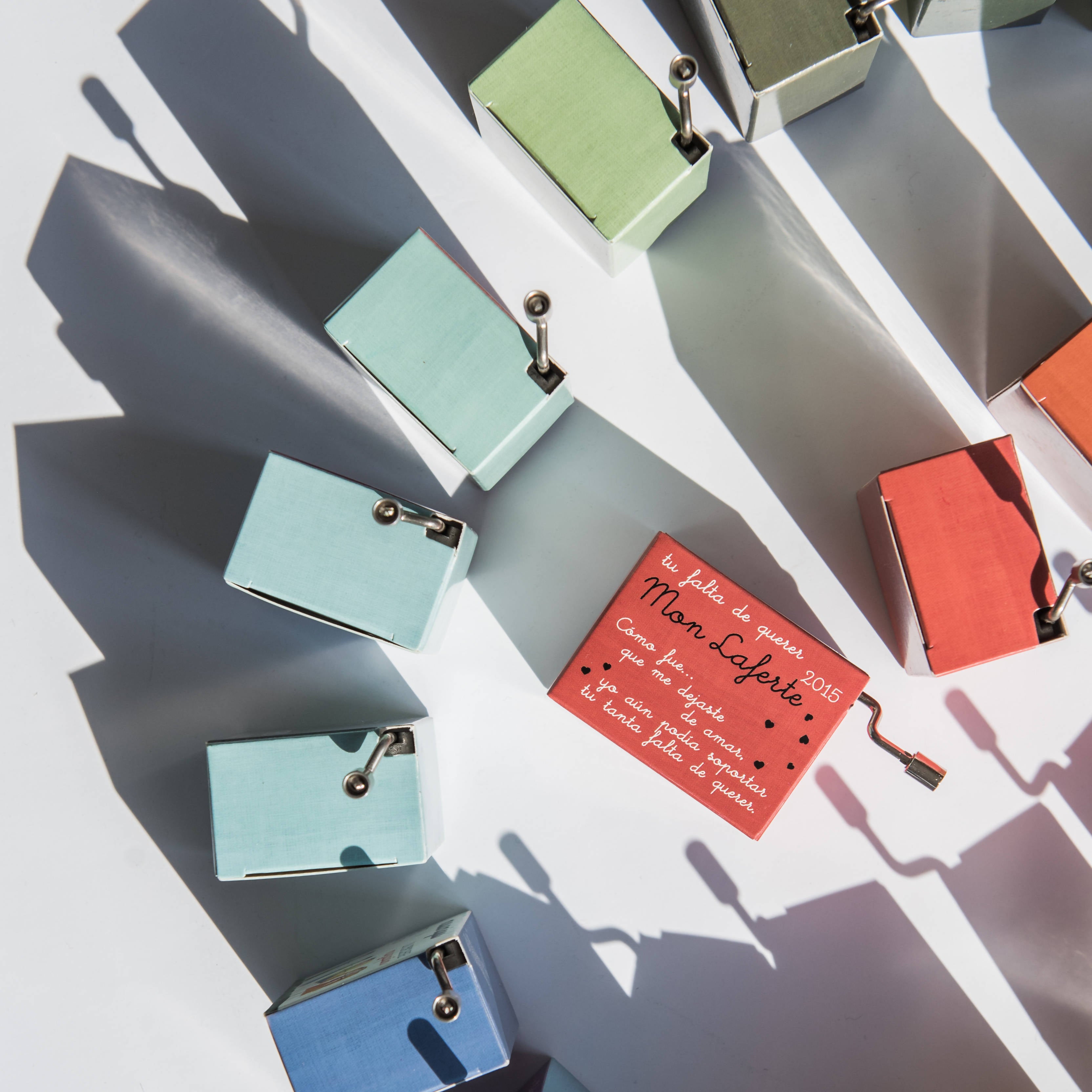 Cajita musical Tu falta de querer