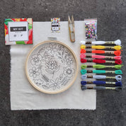 Kit de bordado Flores Ambar