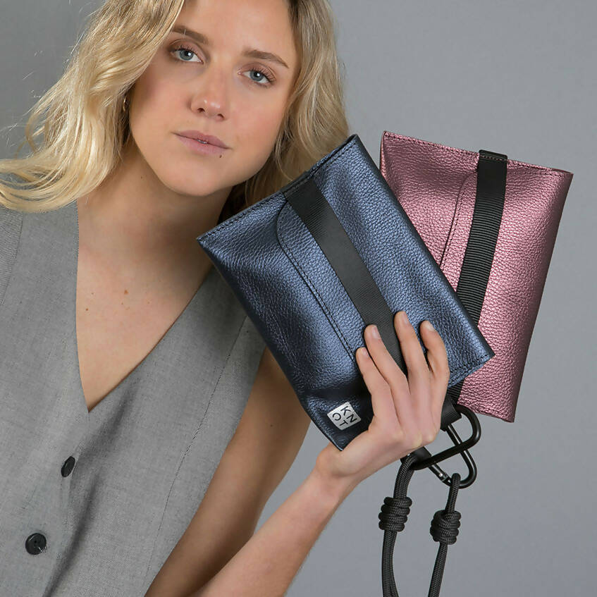 HANDKNOT Sobre / Rojo Metálico / Negro