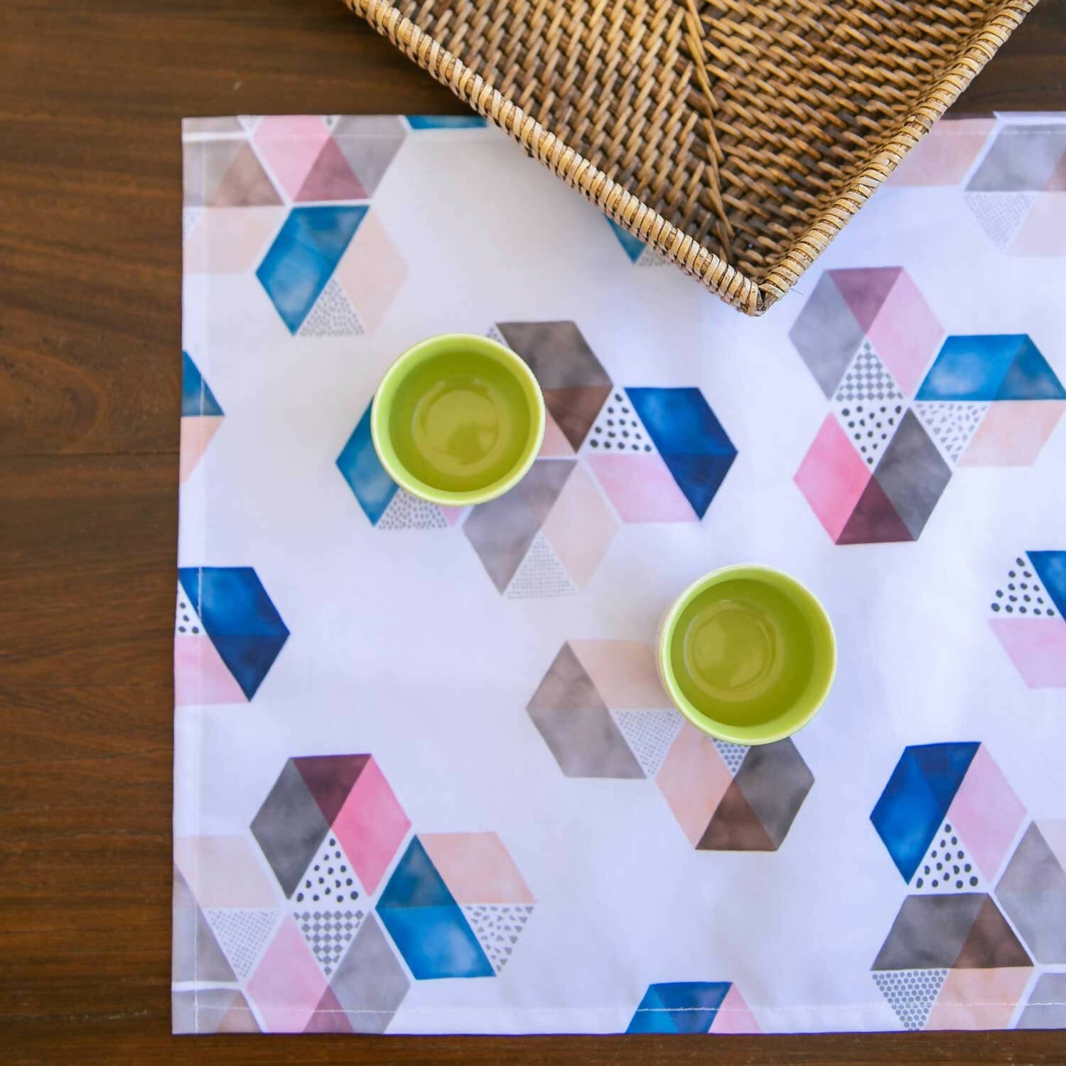 Set x 6 individuales anti manchas rectangulares hexágonos Paper Home