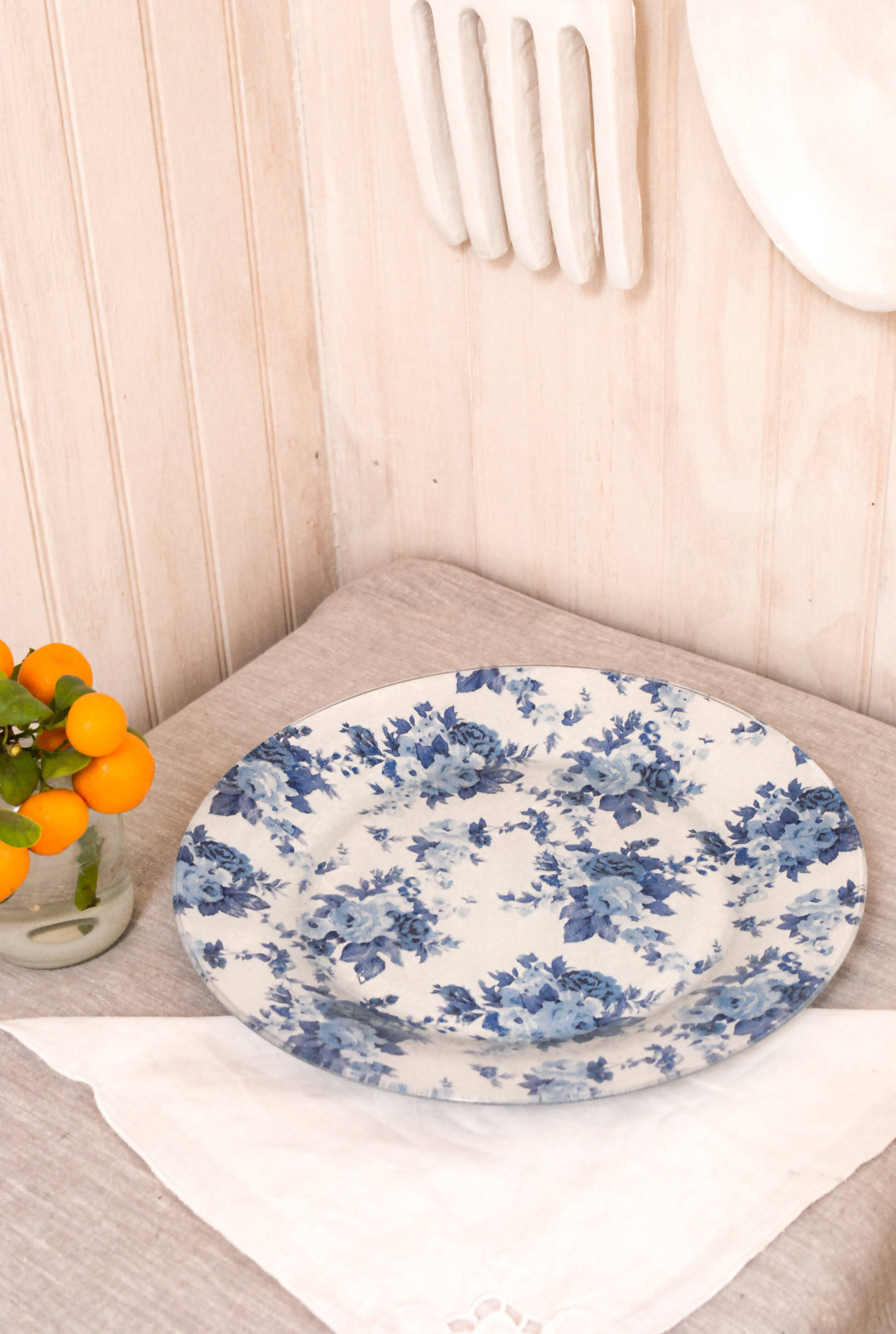 Plato Fondo Flores azules redondo