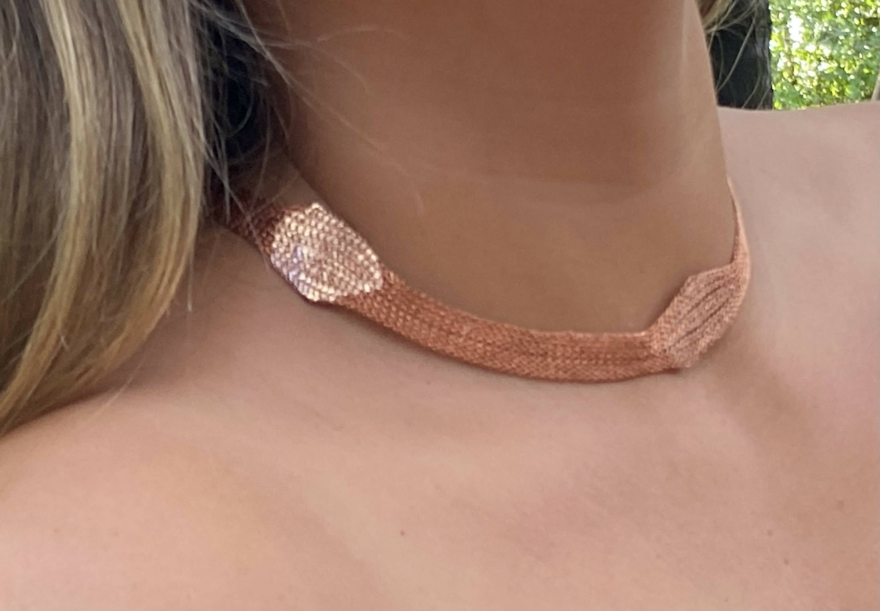 collar mica