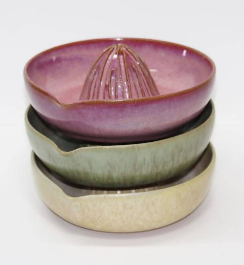 Exprimidor en cerámica gres, varios colores