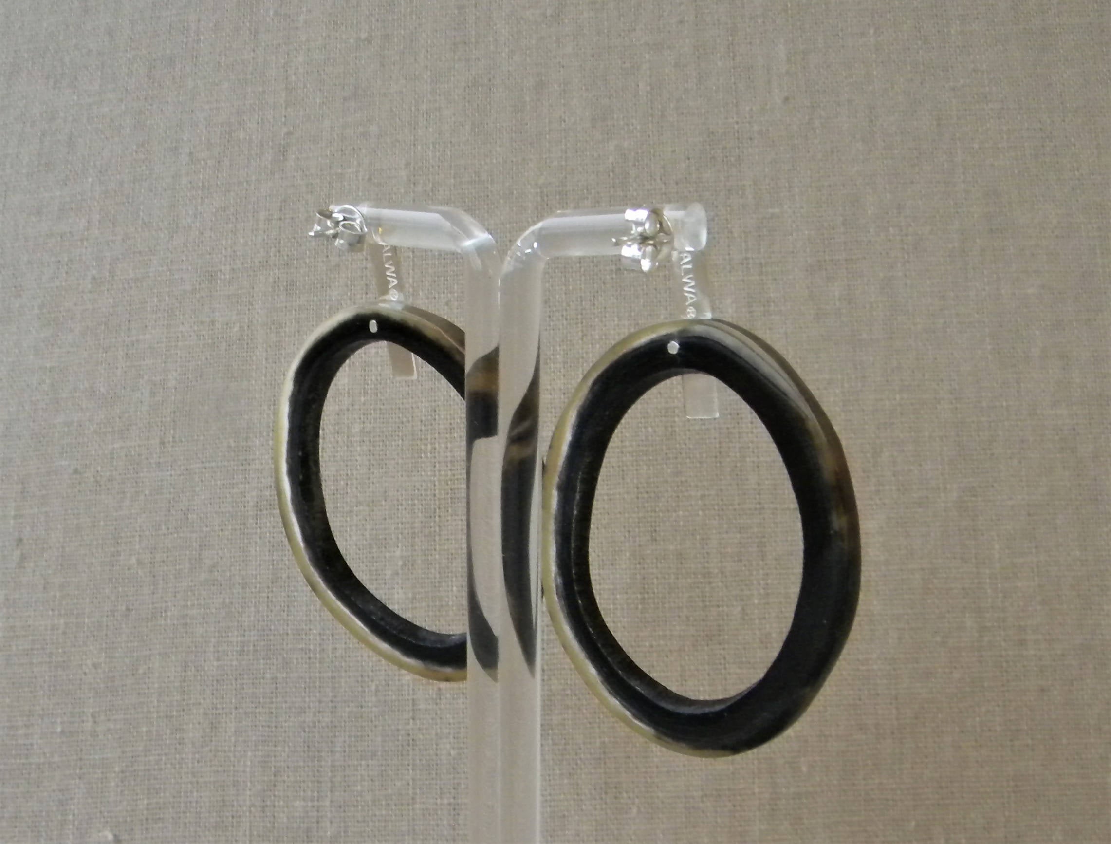 ARO PLATA ARGOLLA PALO CUERNO NEGRO BEIGE