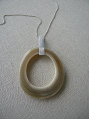 COLLAR CADENA PLATA ARGOLLA CUERNO PALO