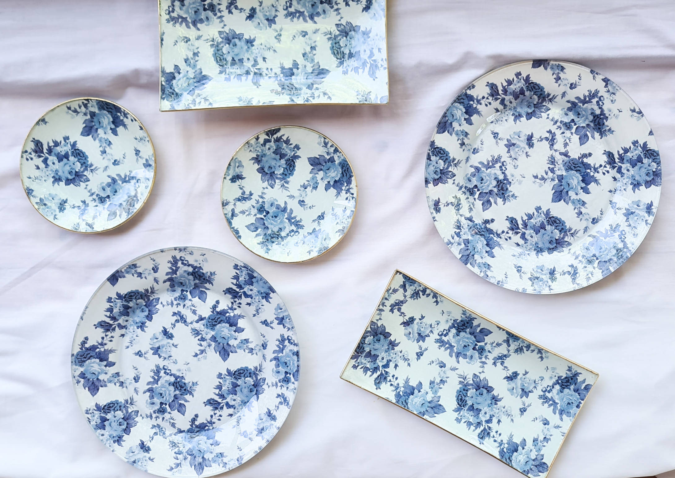 Plato Fondo Flores azules redondo