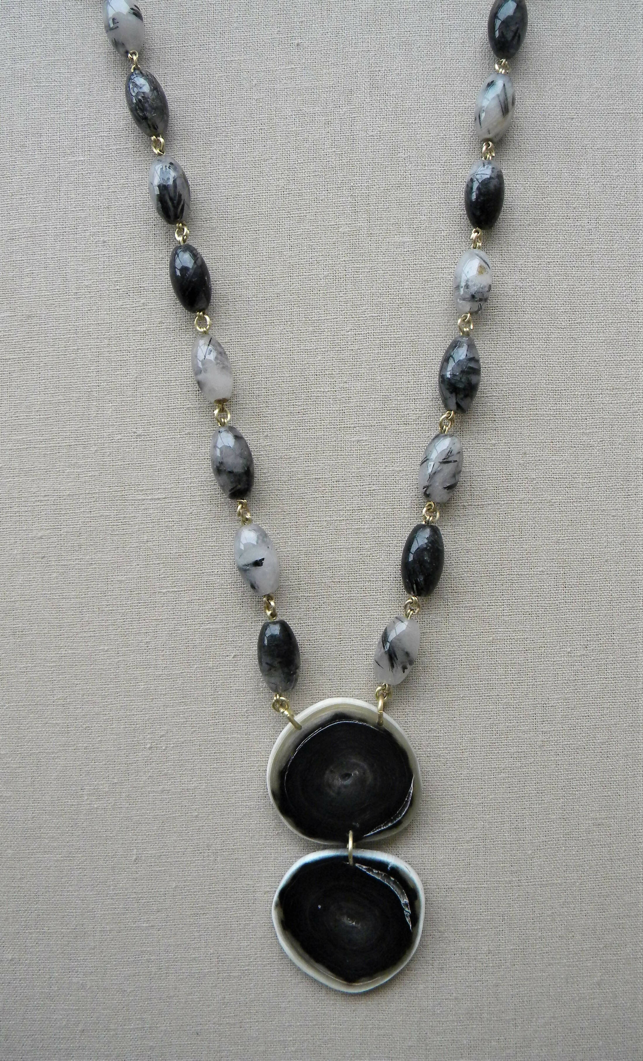 COLLAR LARGO CUARZO TURMALINA Y CUERNO NEGRO