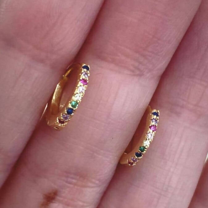 Mini argollas con circones de colores
