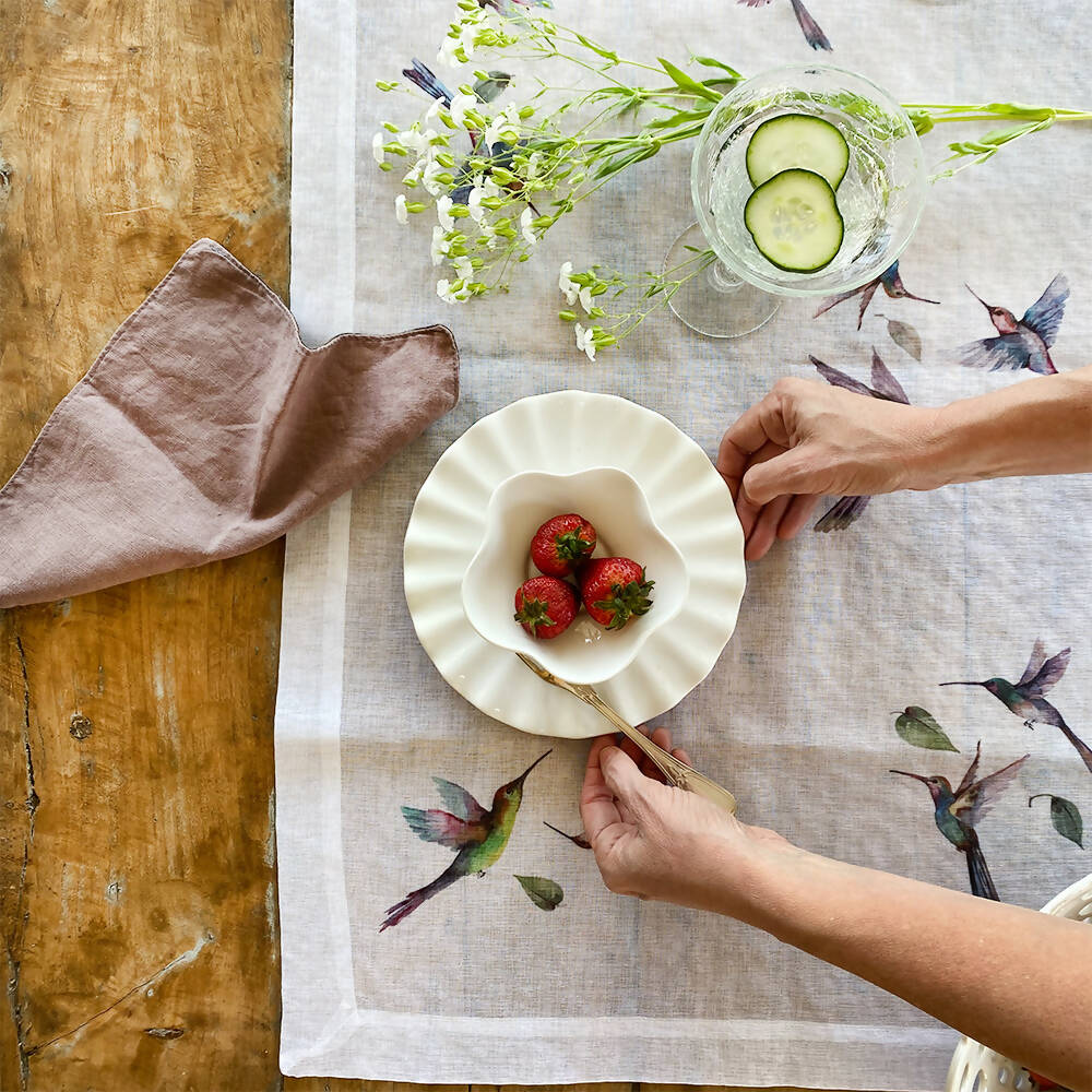 Camino de mesa velo organza Picaflores