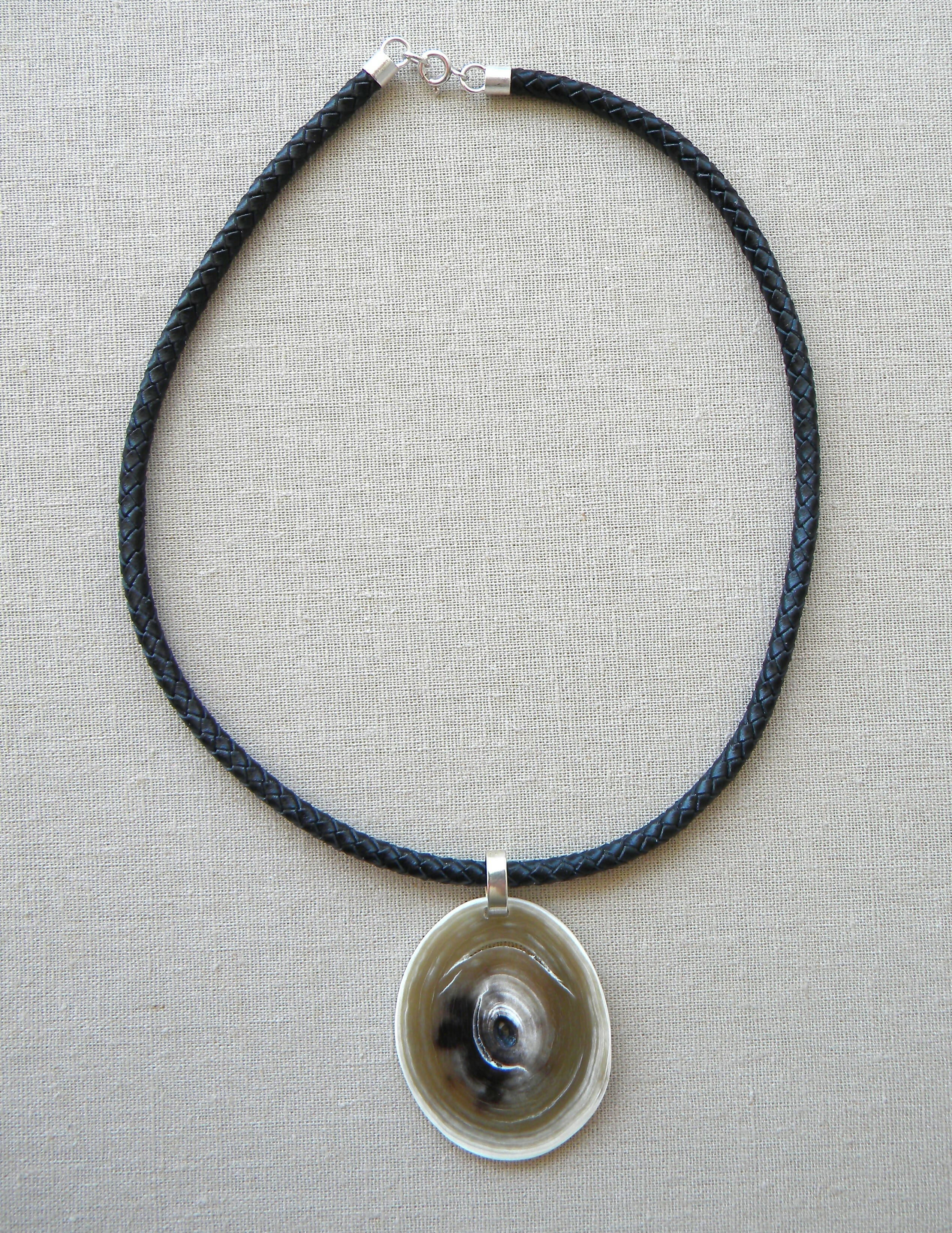 Cordón de cuero con cierre de plata artesano de Mar al Vent