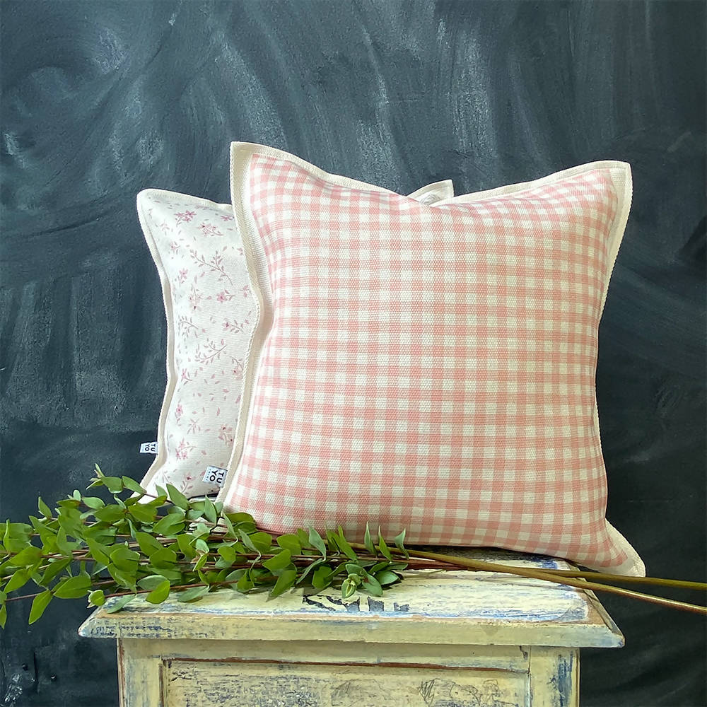 Cojín Cuadrillé Rosa - 45 x 45