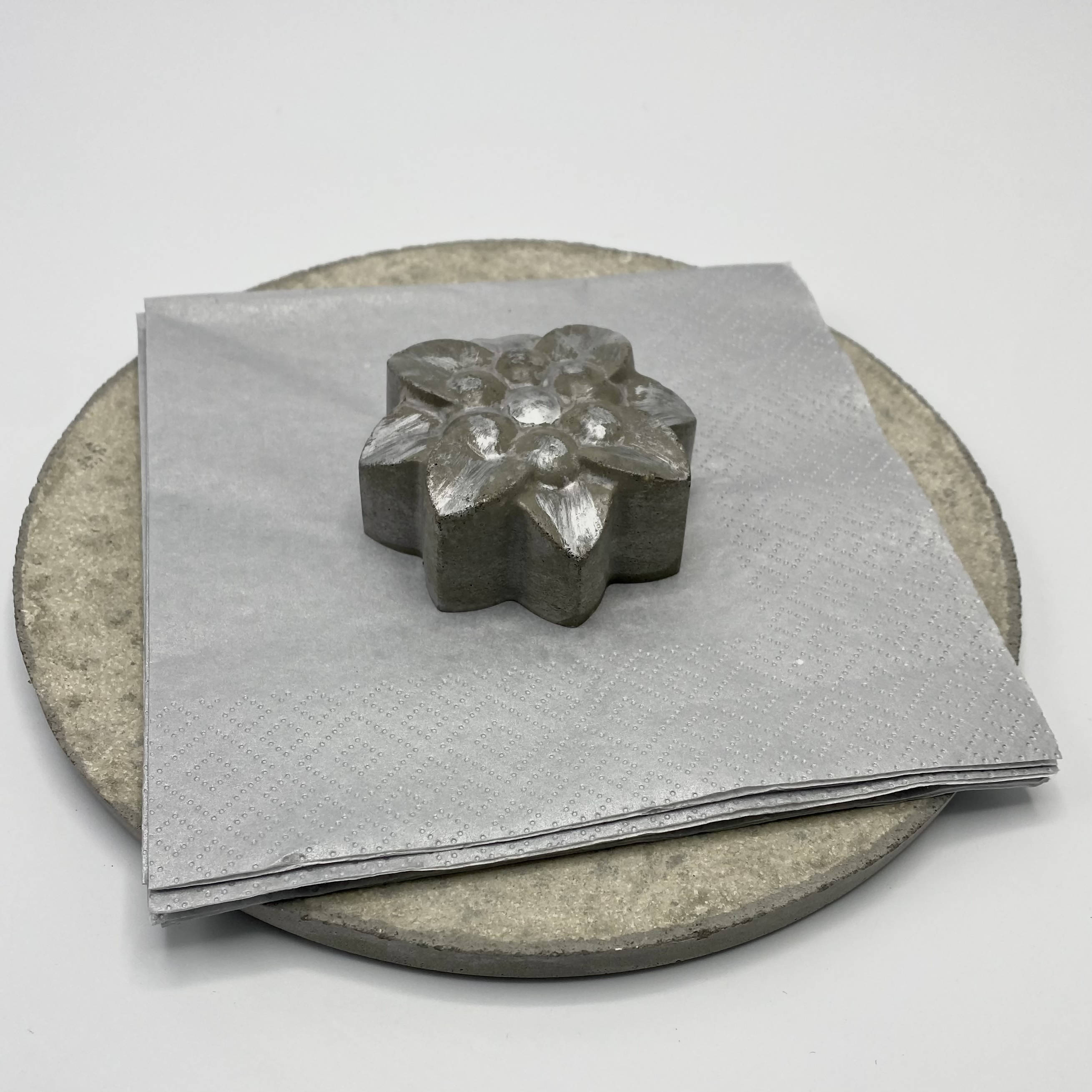 SERVILLETERO HORMIGÓN MAGNOLIA