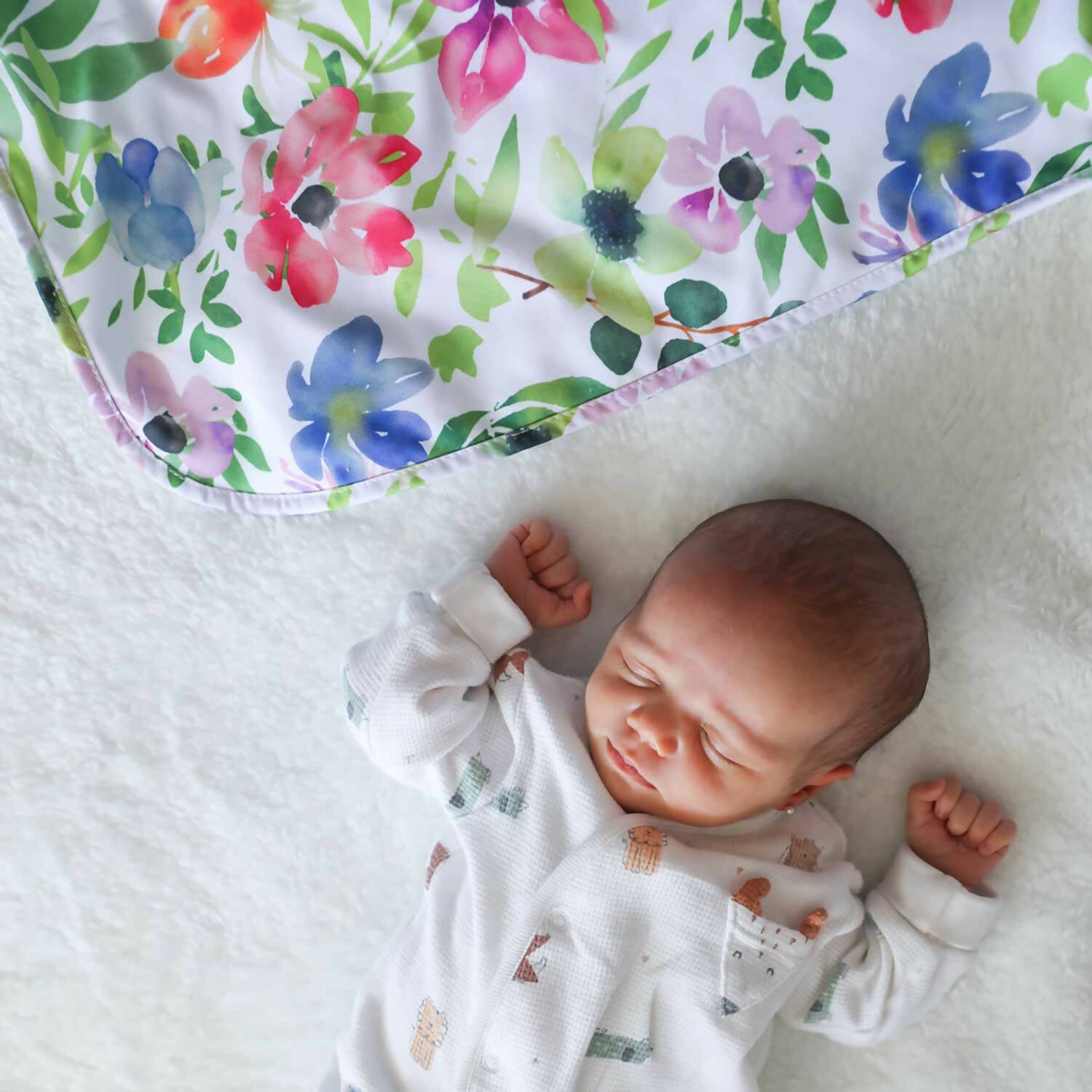 Manta bebé infantil con polar 120 x 90 cm flores Paper Home