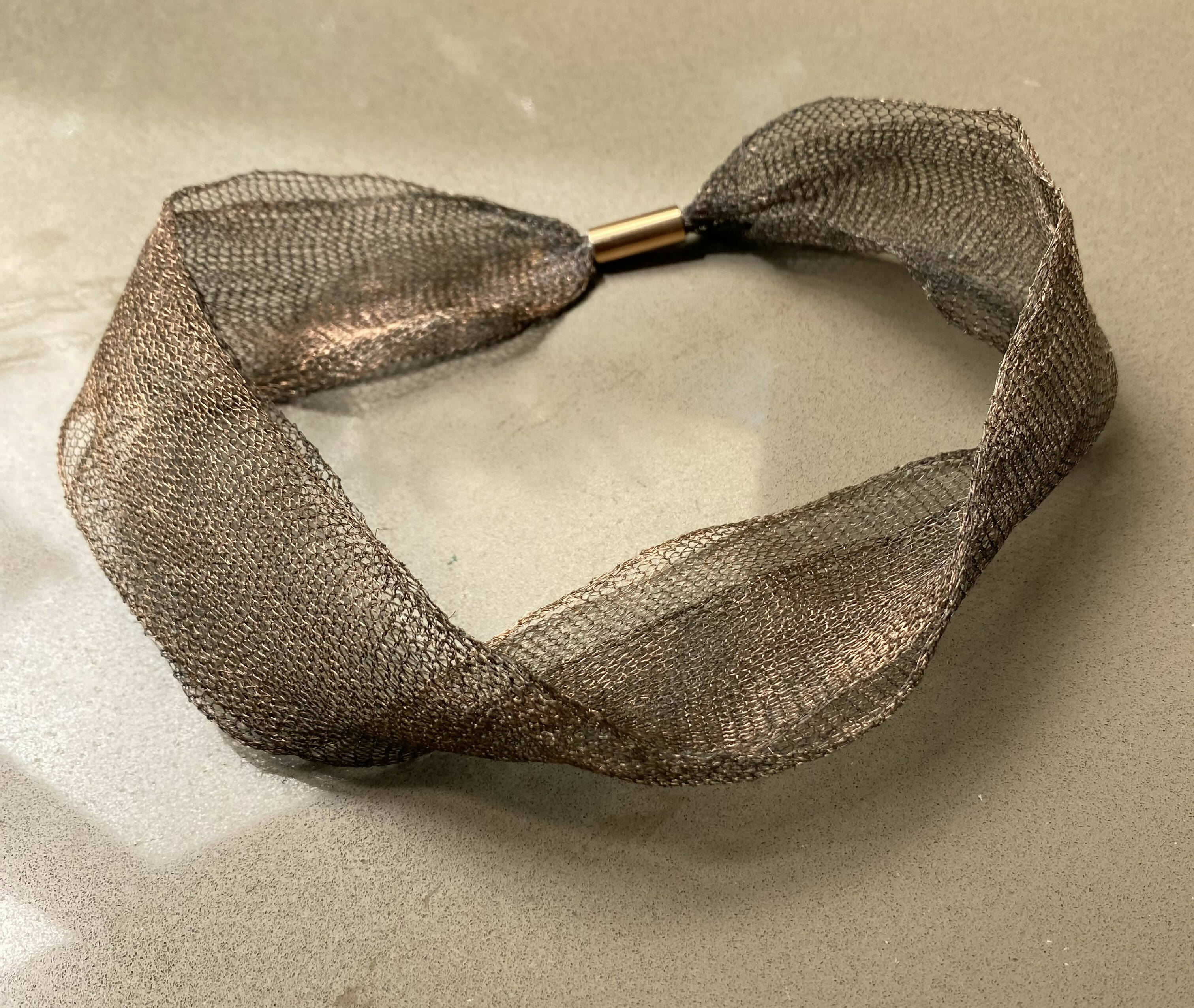 COLLAR CINTA PLANA DECAPADO