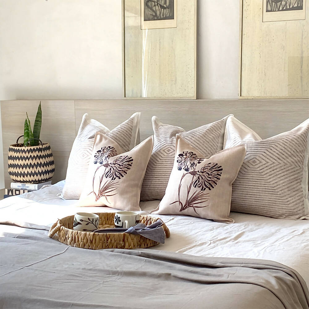 Cojín Clavel - 45 x 45