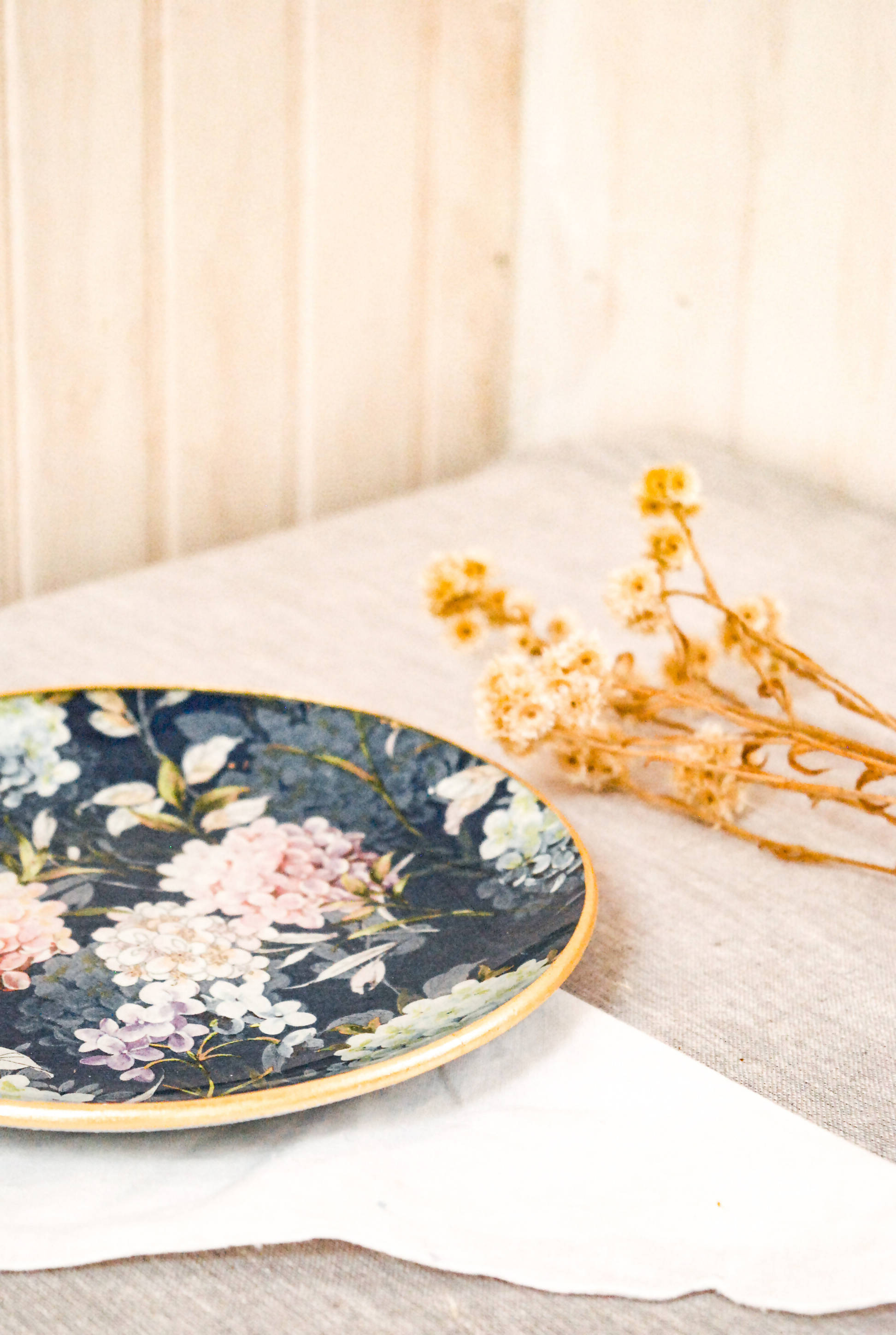 Plato Pan Hortensias redondo