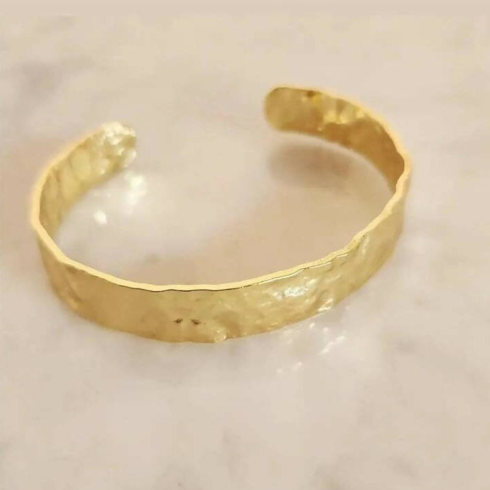 ESCLAVA MARTILLADA - BRONCE BAÑO ORO