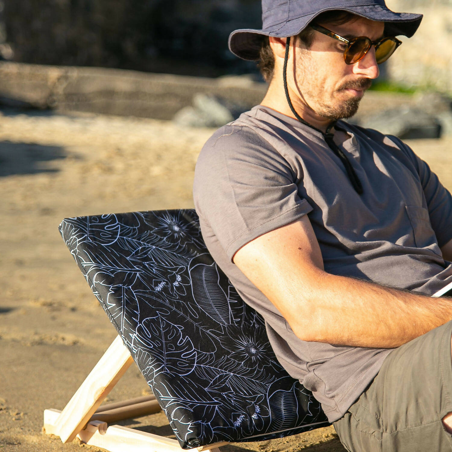 Reposera o respaldo de playa botánico negro Paper Home