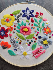 Kit de bordado Flores Ambar